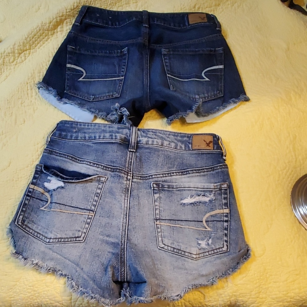 Shorts - Picture 2 of 4